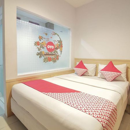 Collection O 295 Grha Ciumbuleuit Guest House Бандунг Екстериор снимка