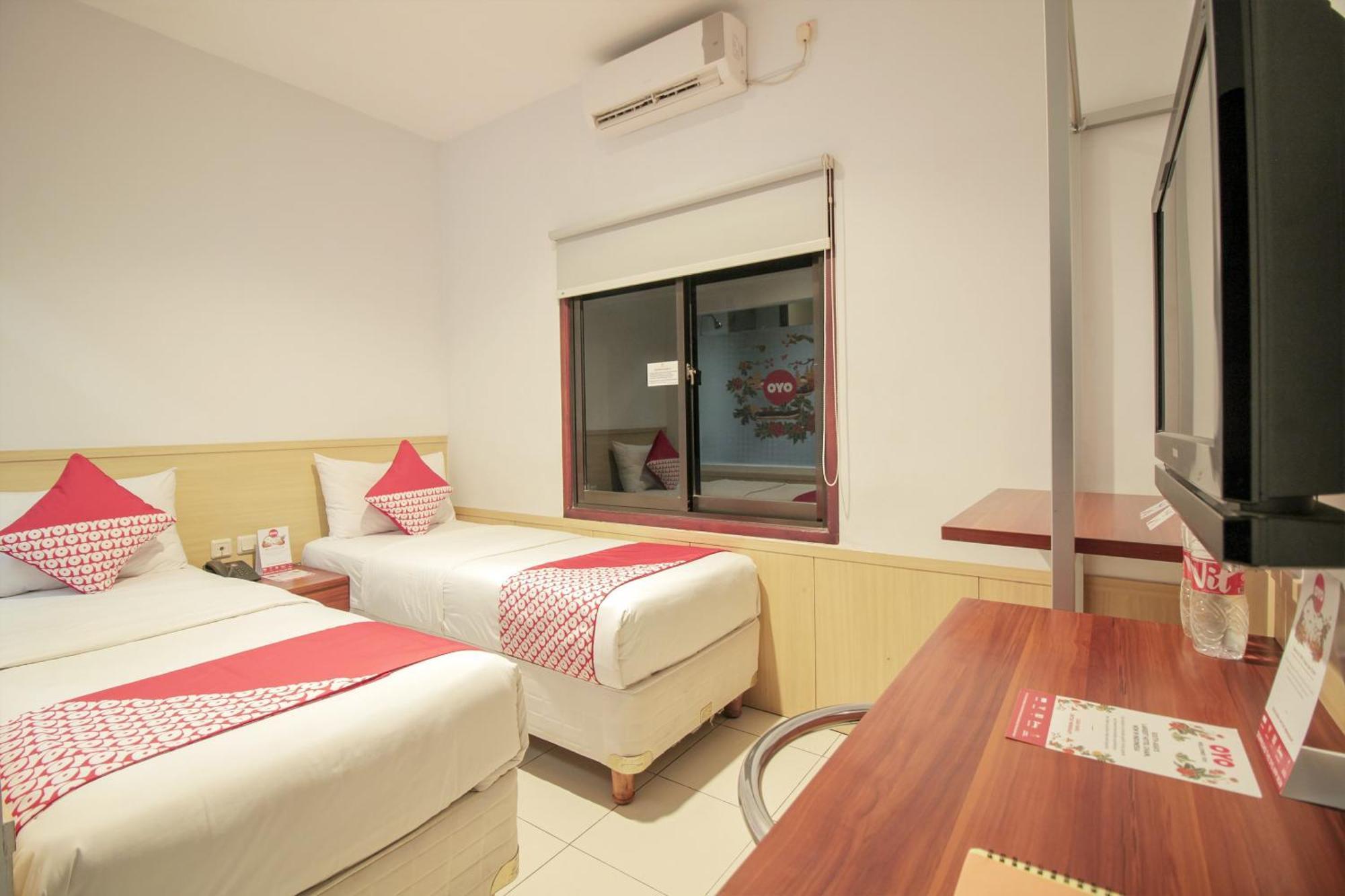 Collection O 295 Grha Ciumbuleuit Guest House Бандунг Екстериор снимка