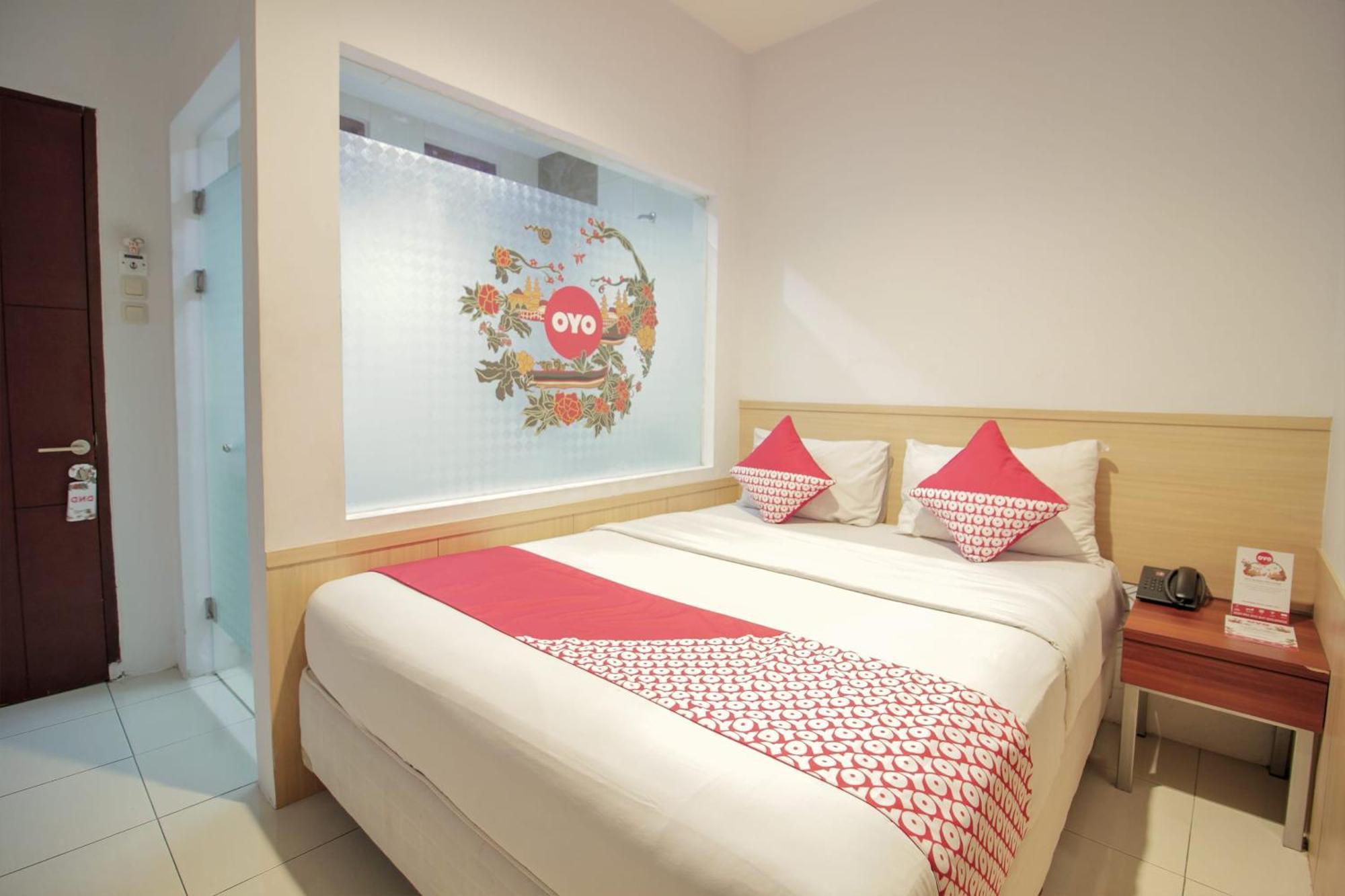 Collection O 295 Grha Ciumbuleuit Guest House Бандунг Екстериор снимка