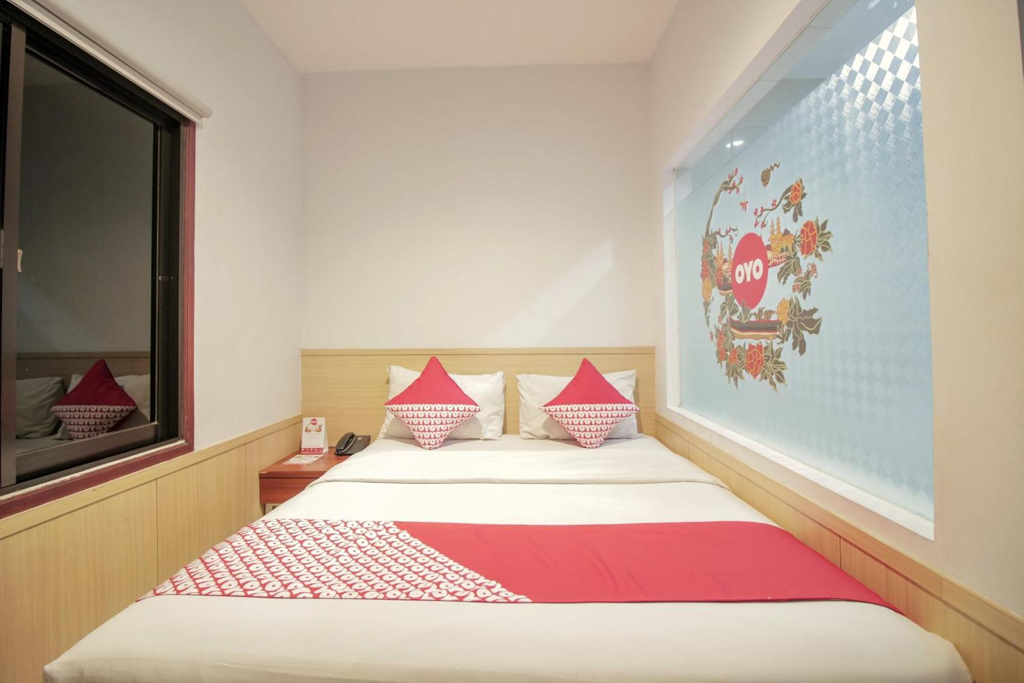 Collection O 295 Grha Ciumbuleuit Guest House Бандунг Екстериор снимка