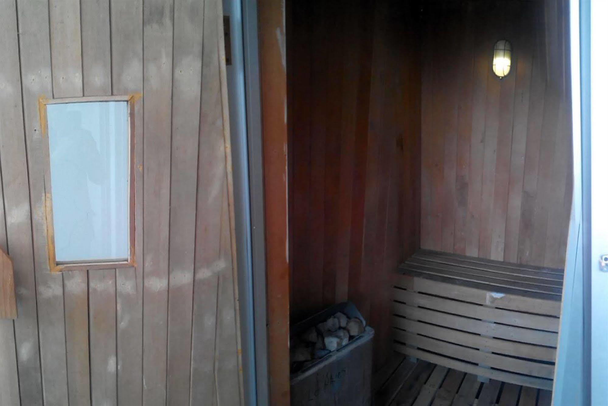 Collection O 295 Grha Ciumbuleuit Guest House Бандунг Екстериор снимка