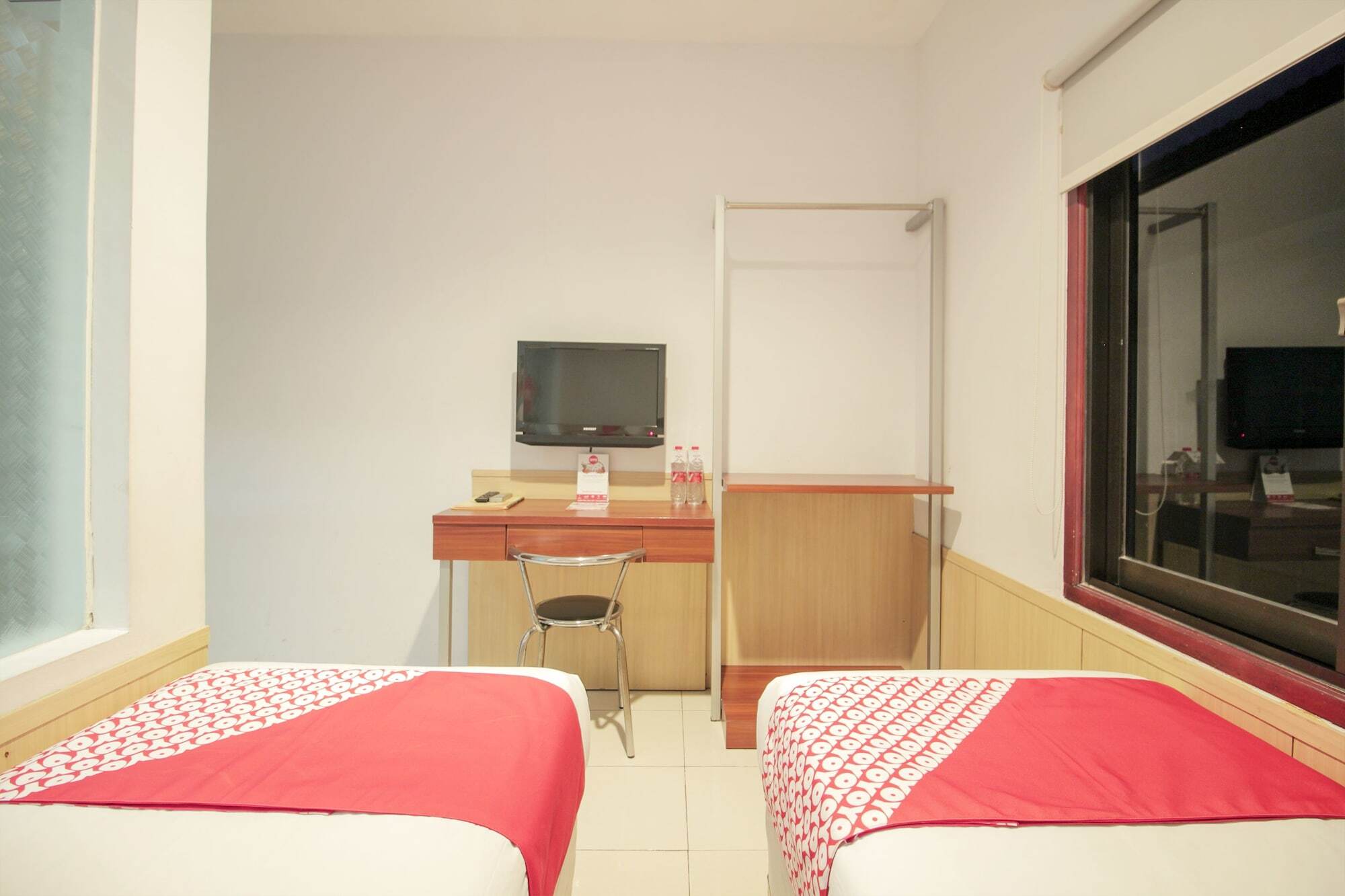Collection O 295 Grha Ciumbuleuit Guest House Бандунг Екстериор снимка